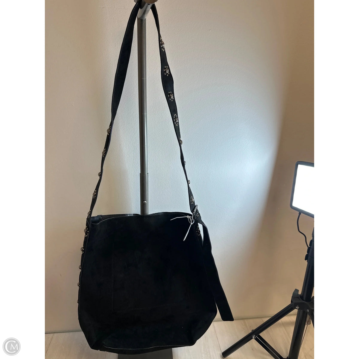 Tote By Clothes Mentor, Size: Medium