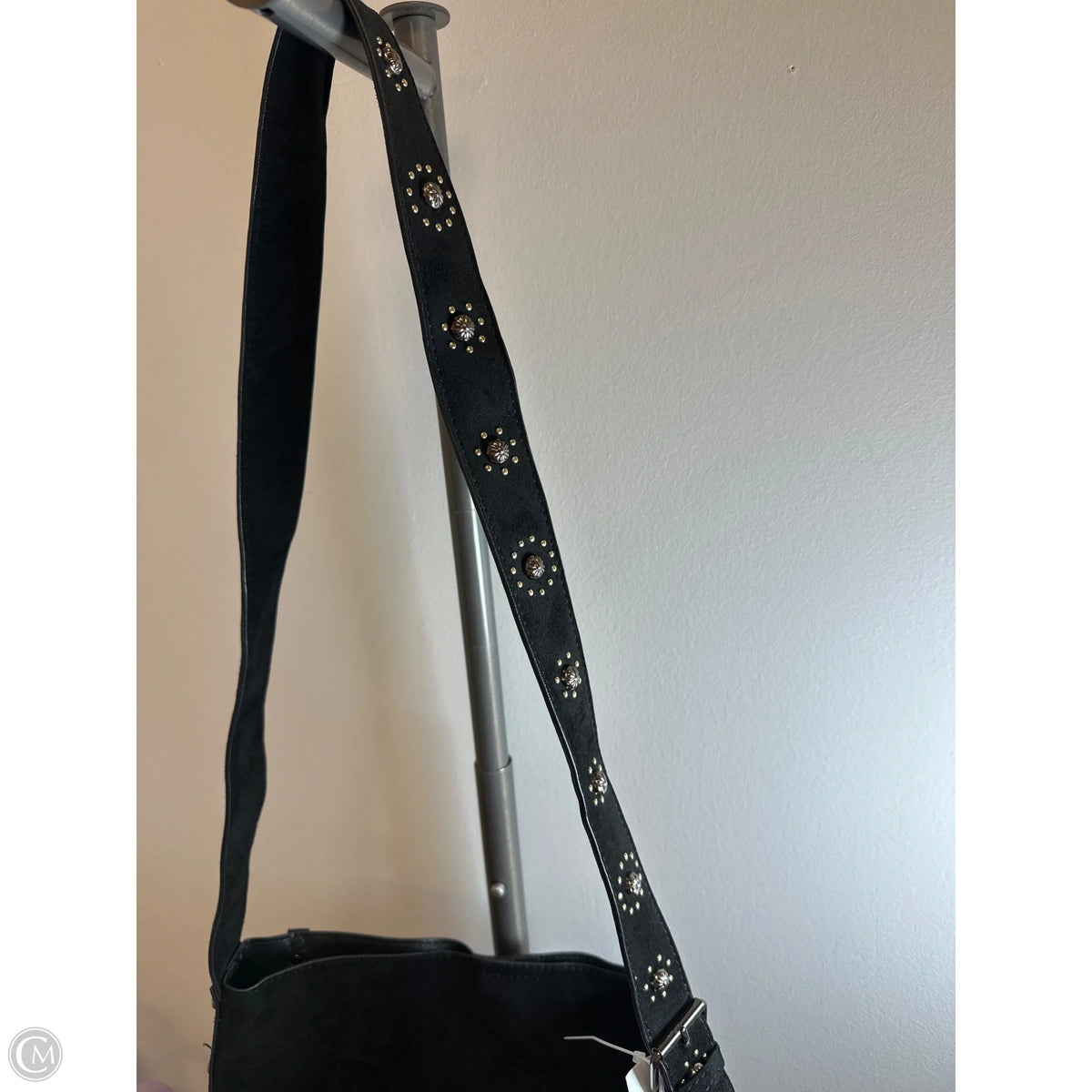 Tote By Clothes Mentor, Size: Medium