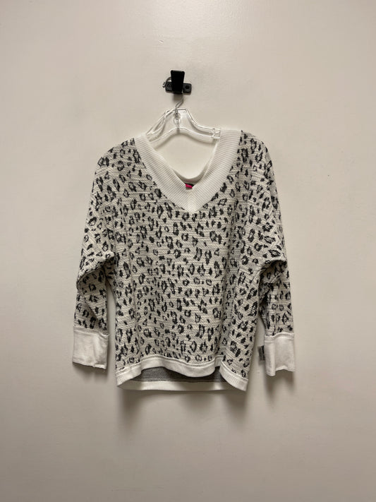 Sweater By Vince Camuto In Animal Print, Size: M