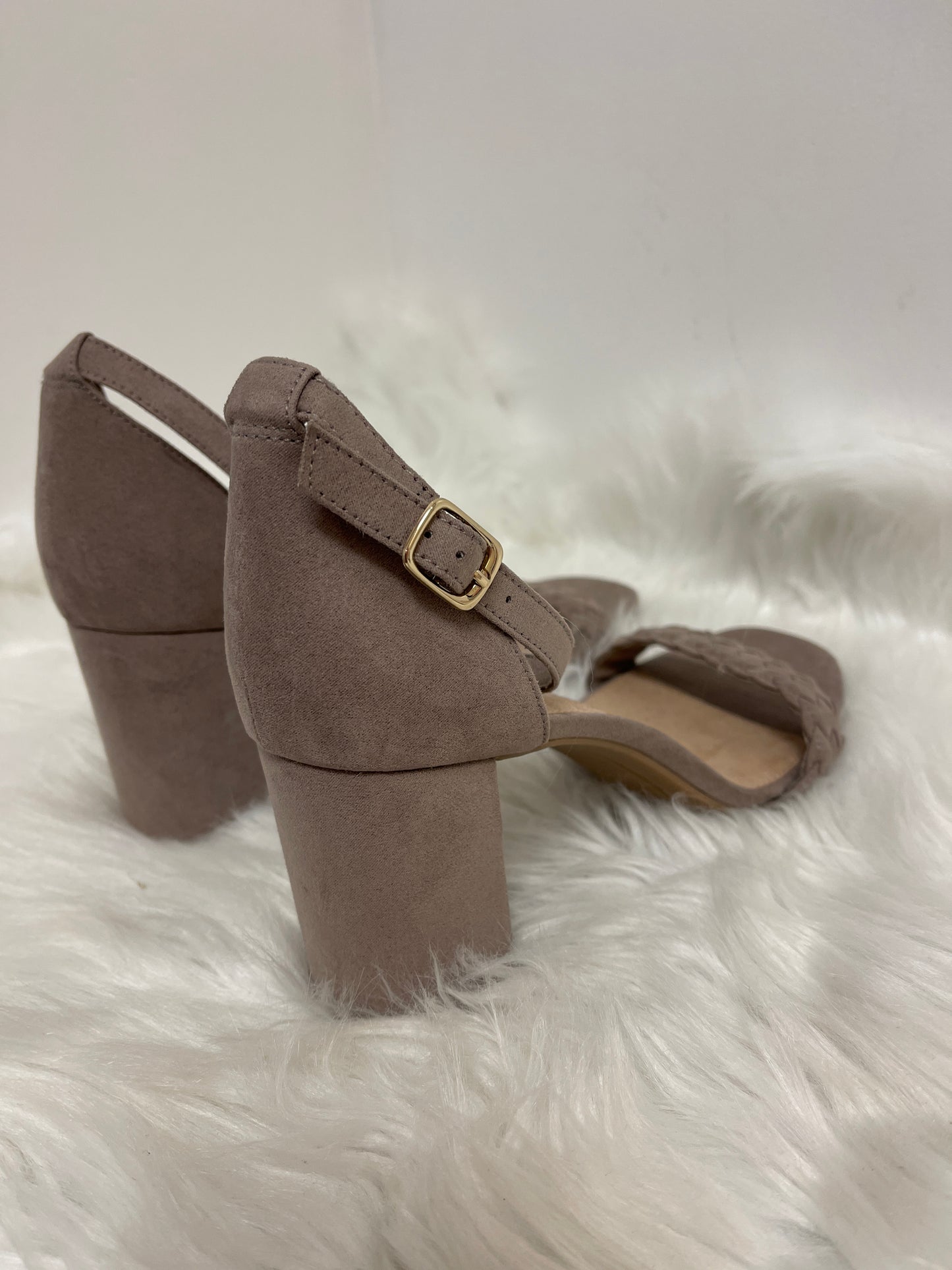 Taupe Sandals Heels Block Old Navy, Size 10