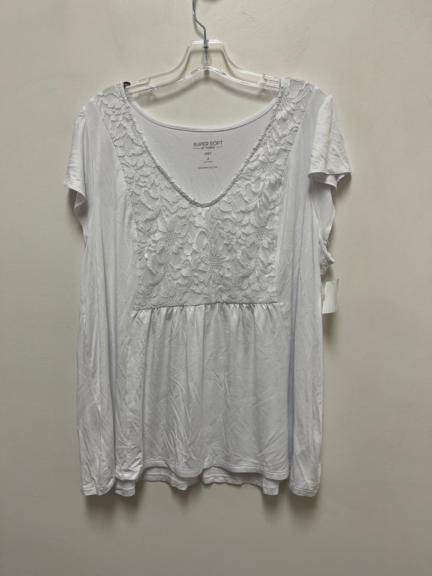 White Top Short Sleeve Torrid, Size 2x