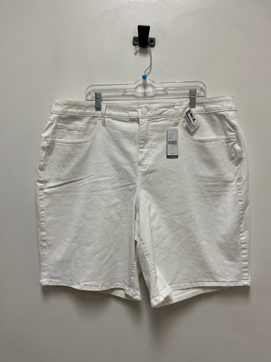 White Shorts Lane Bryant, Size 20