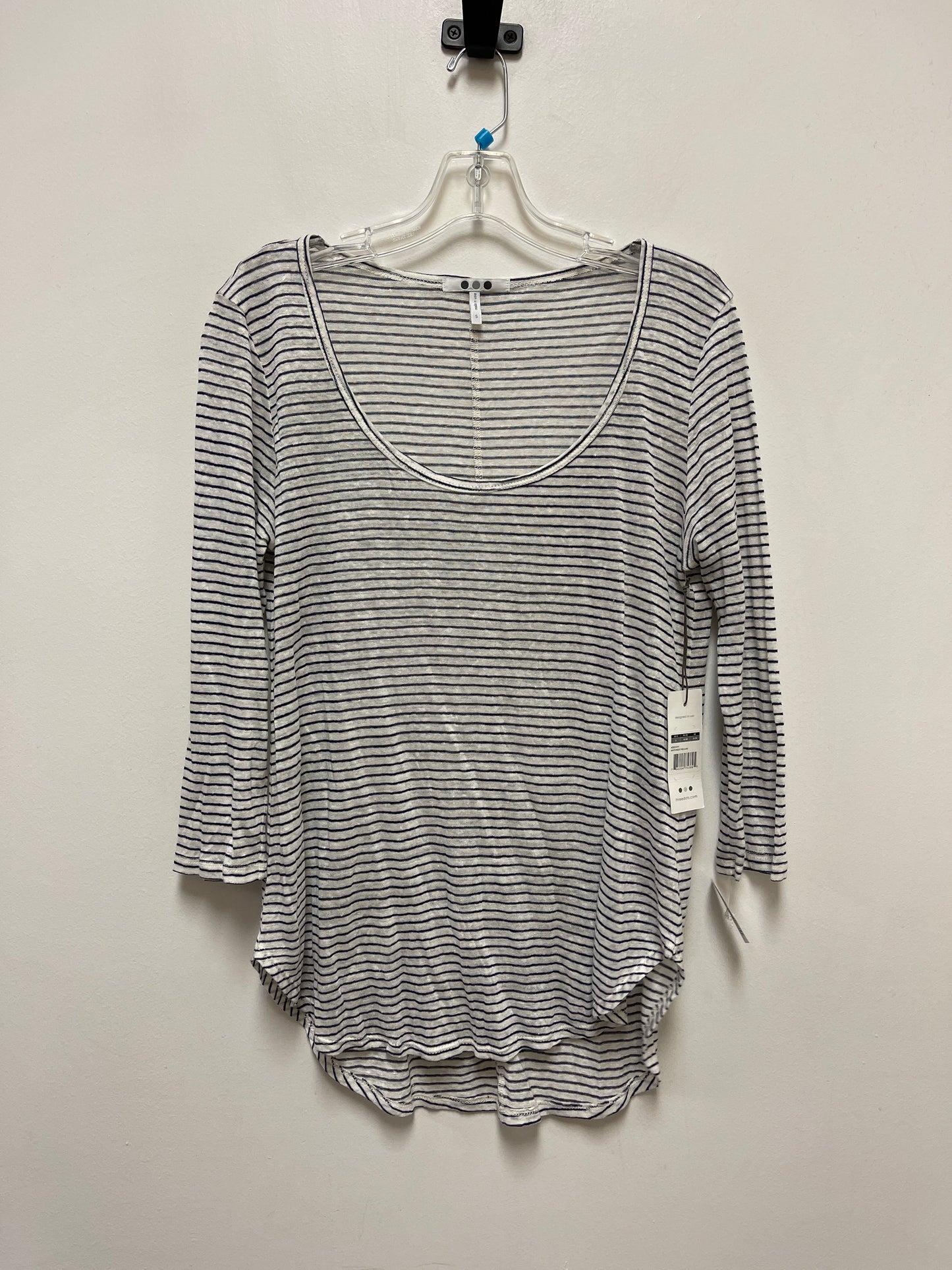 Top Long Sleeve By Three Dots In Navy, Size: S