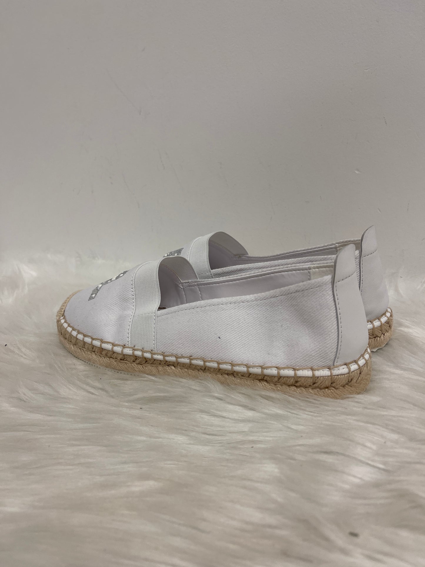 Shoes Designer By Karl Lagerfeld In White, Size: 9