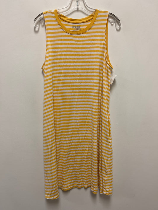 Dress Casual Short By Time And Tru In Yellow, Size: Xl