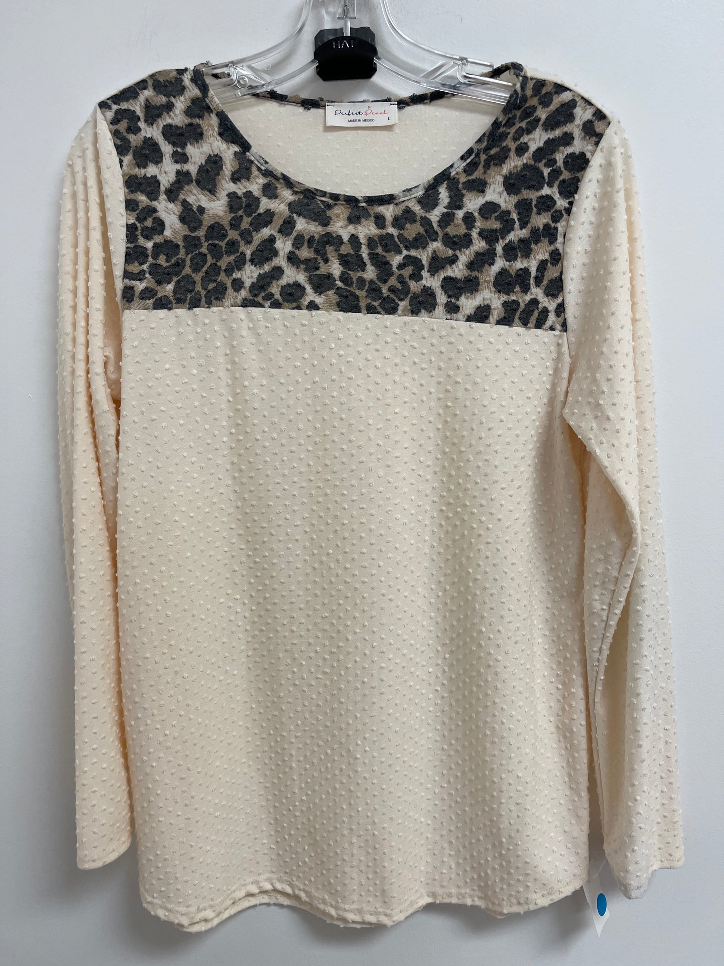 Top Long Sleeve By Clothes Mentor In Cream, Size: L