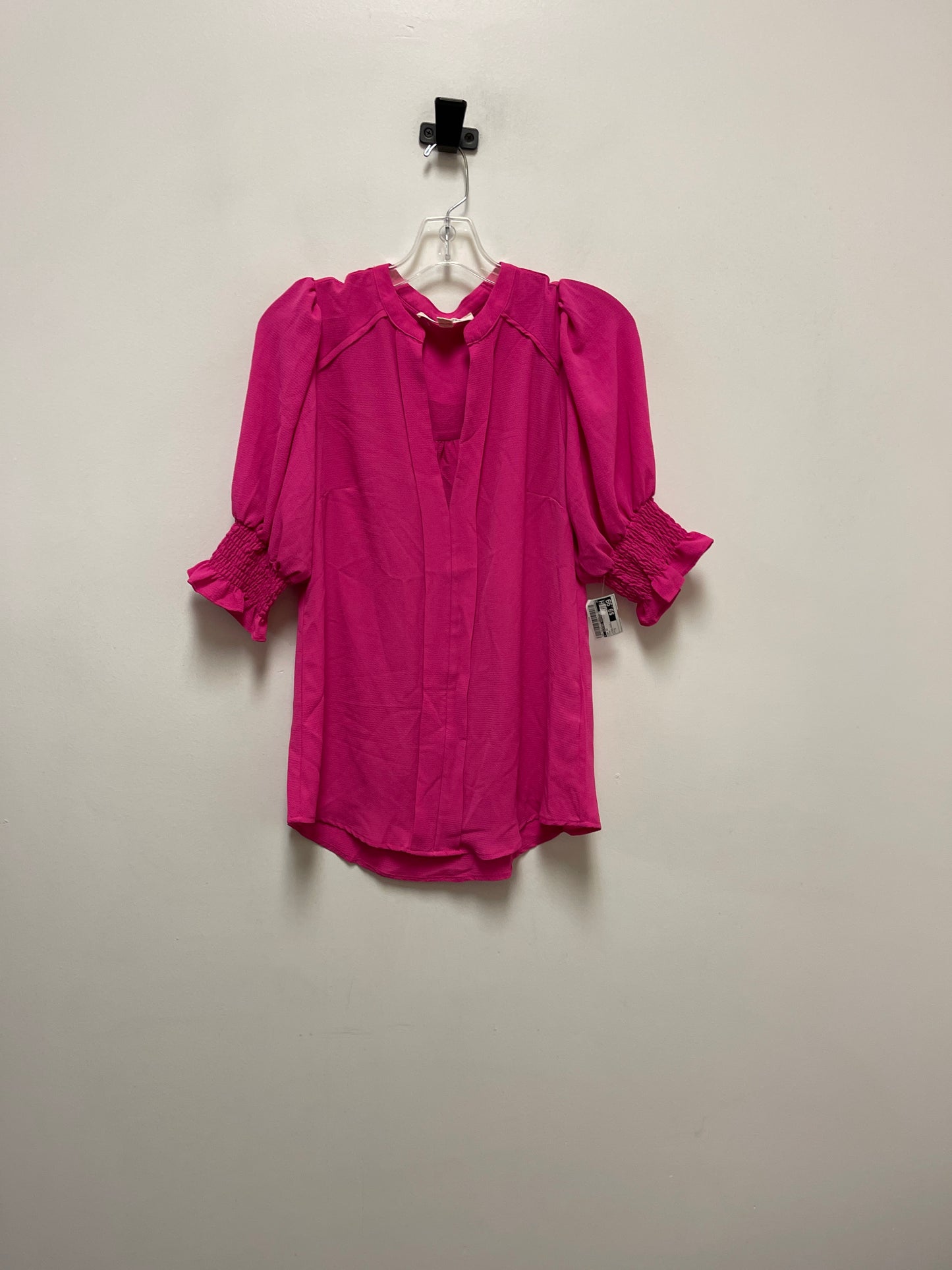 Top Short Sleeve By Clothes Mentor In Pink, Size: S