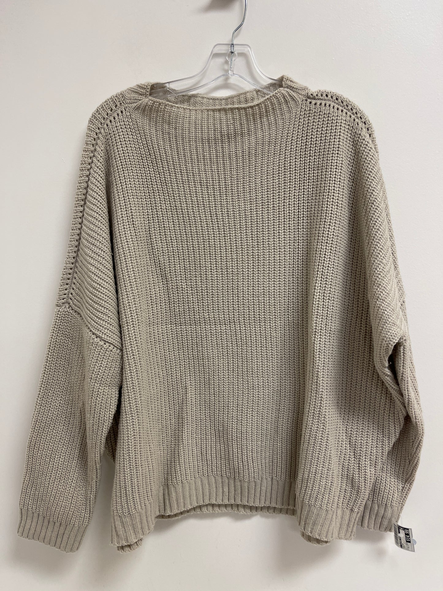 Sweater By Clothes Mentor In Cream, Size: M