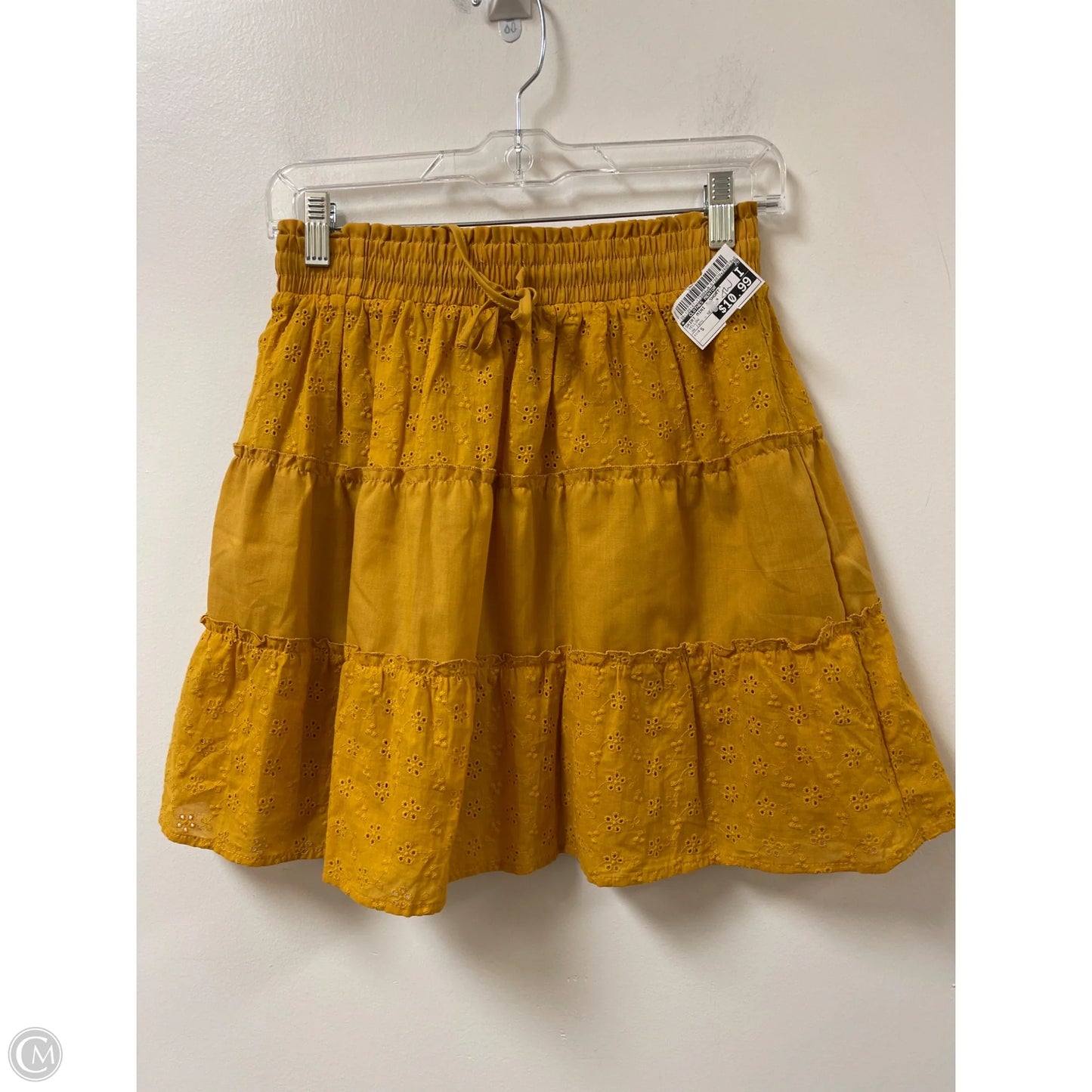 Skirt Mini & Short By Clothes Mentor In Yellow, Size: S