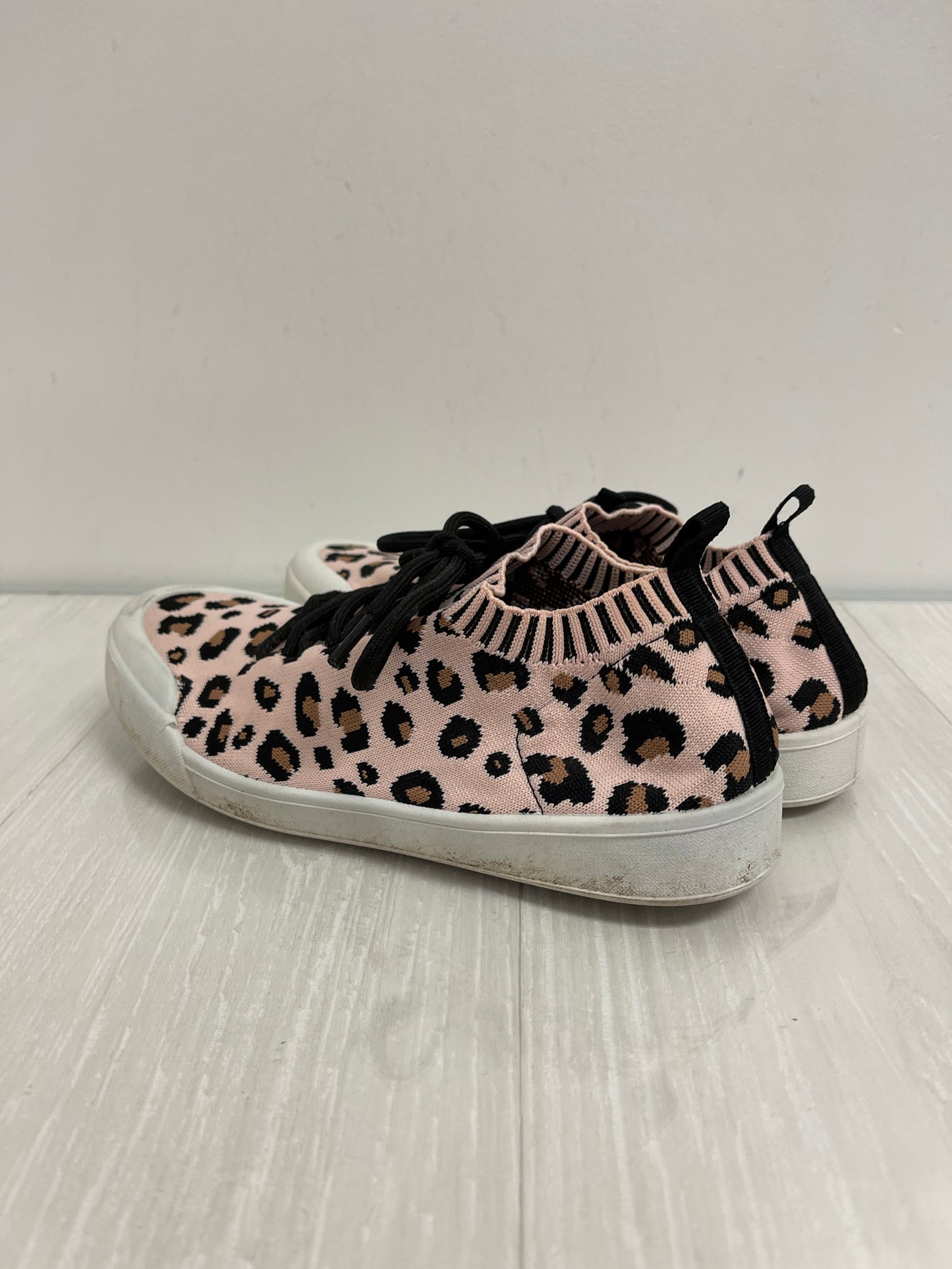 Shoes Flats By Sugar In Animal Print, Size: 8.5