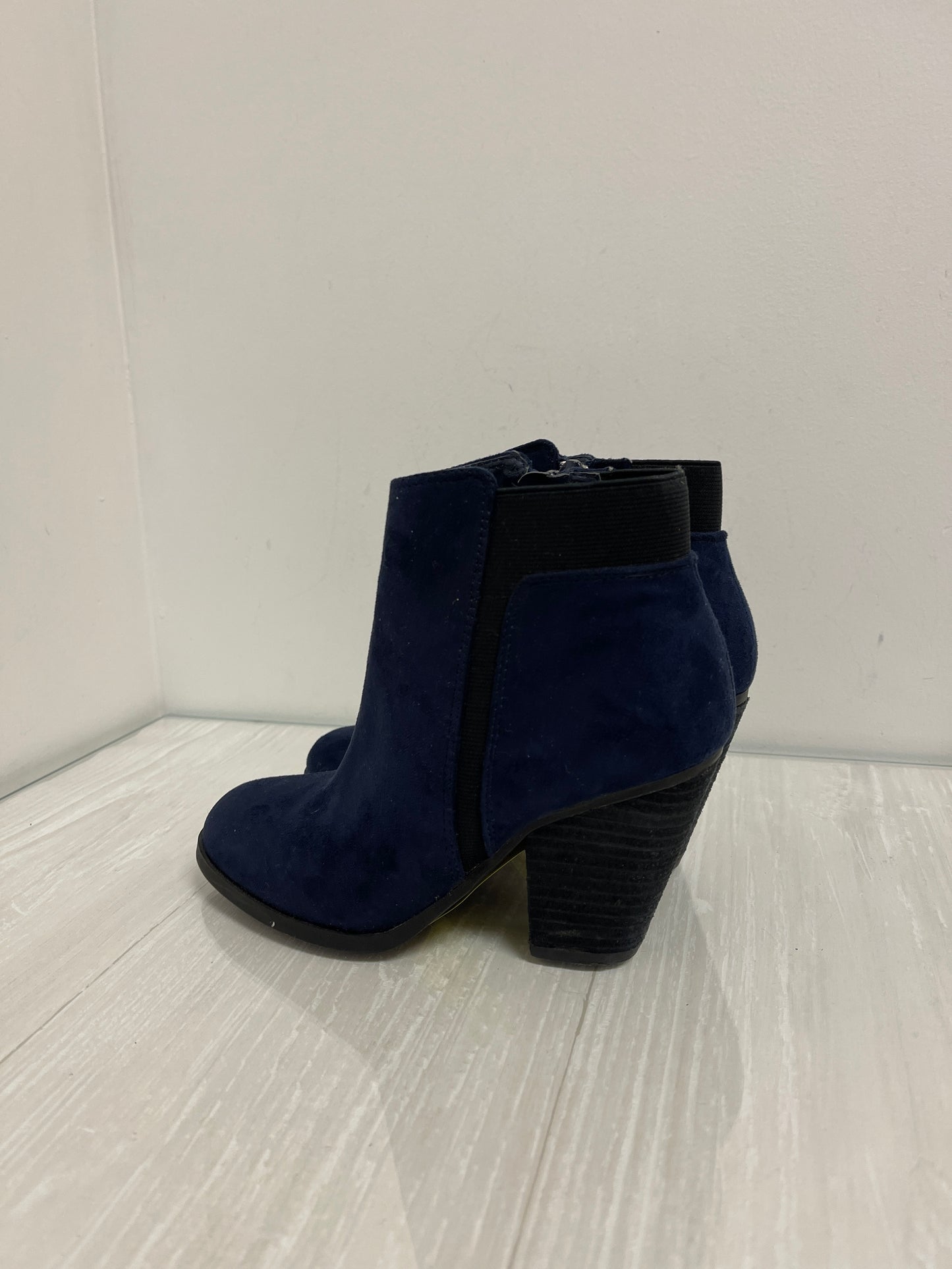 Boots Ankle Heels By Mix No 6 In Navy, Size: 6.5