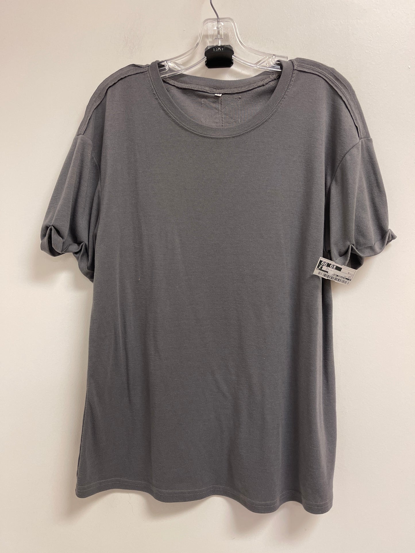 Top Short Sleeve By Clothes Mentor In Grey, Size: M