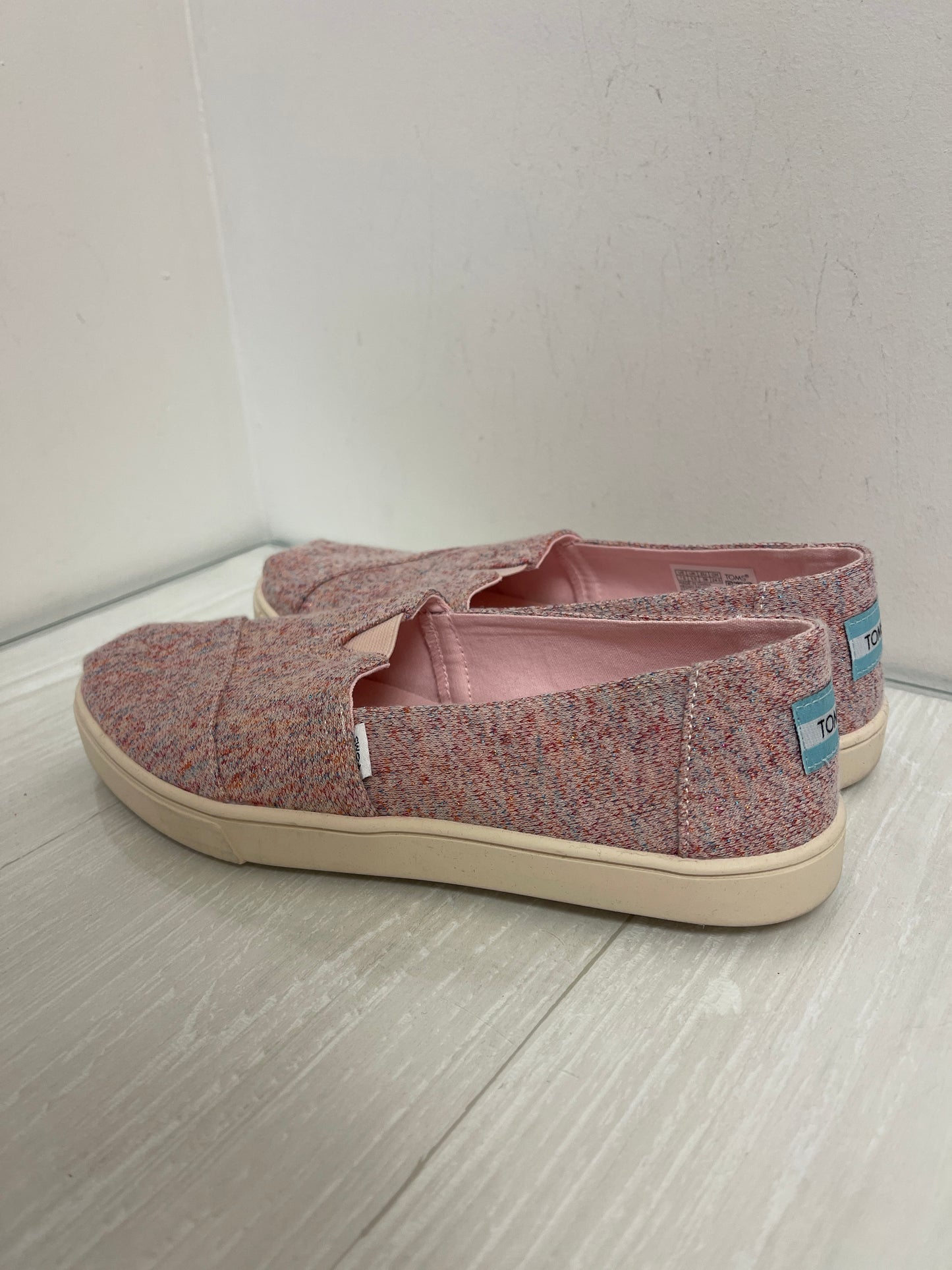 Shoes Flats By Toms In Pink, Size: 7.5