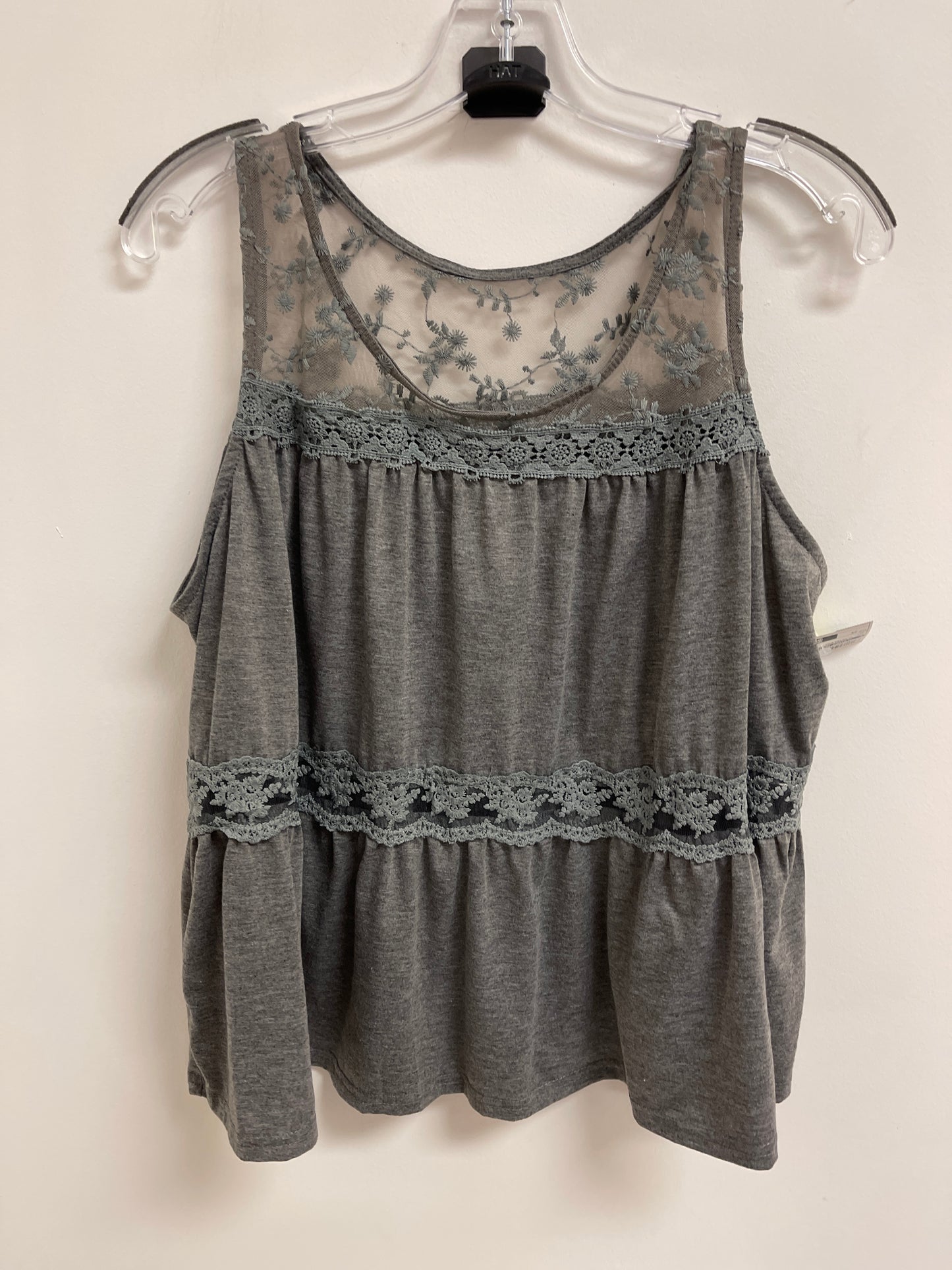 Top Sleeveless By Clothes Mentor In Grey, Size: 2x