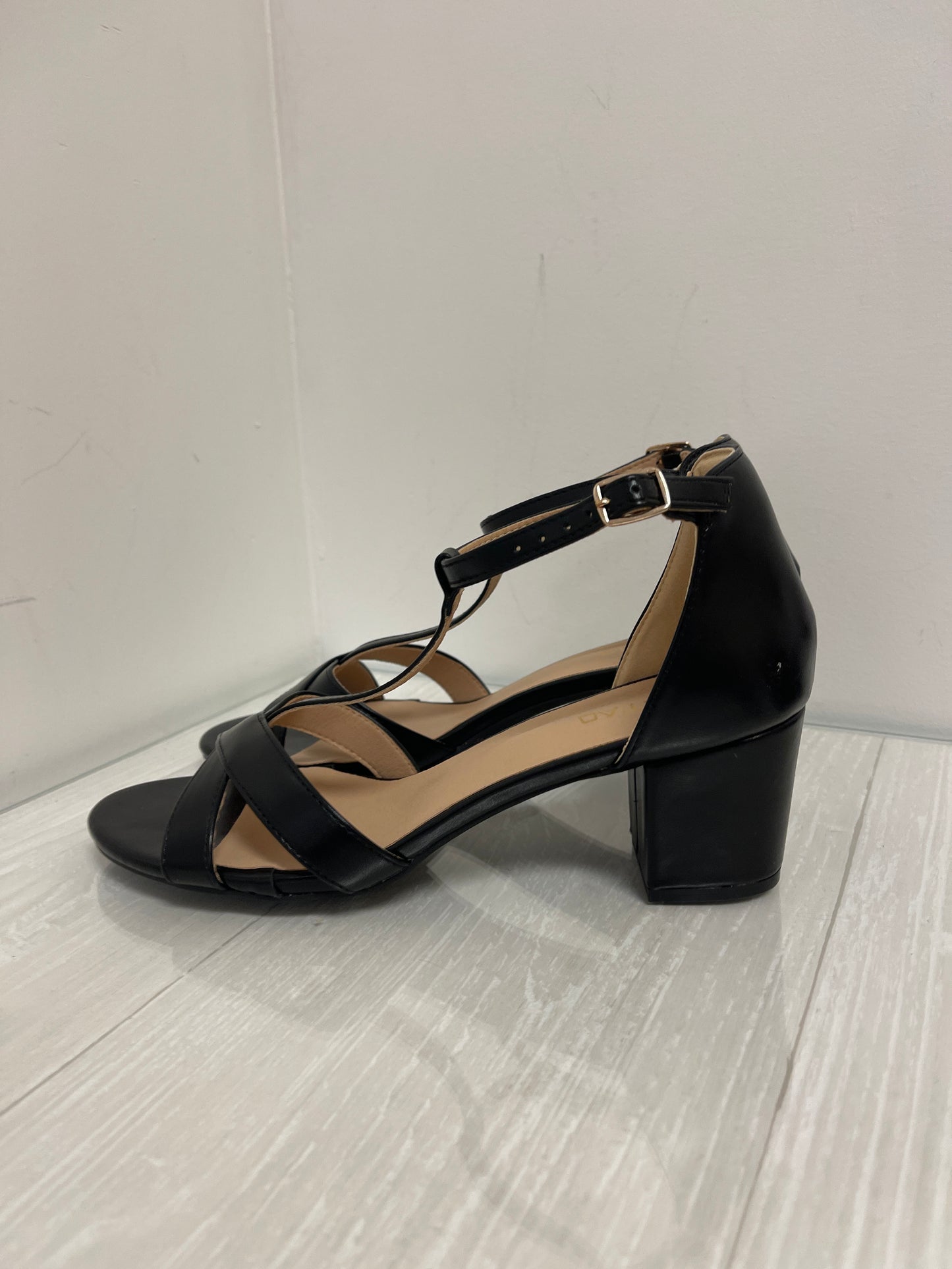 Sandals Heels Block By Clothes Mentor In Black, Size: 9.5