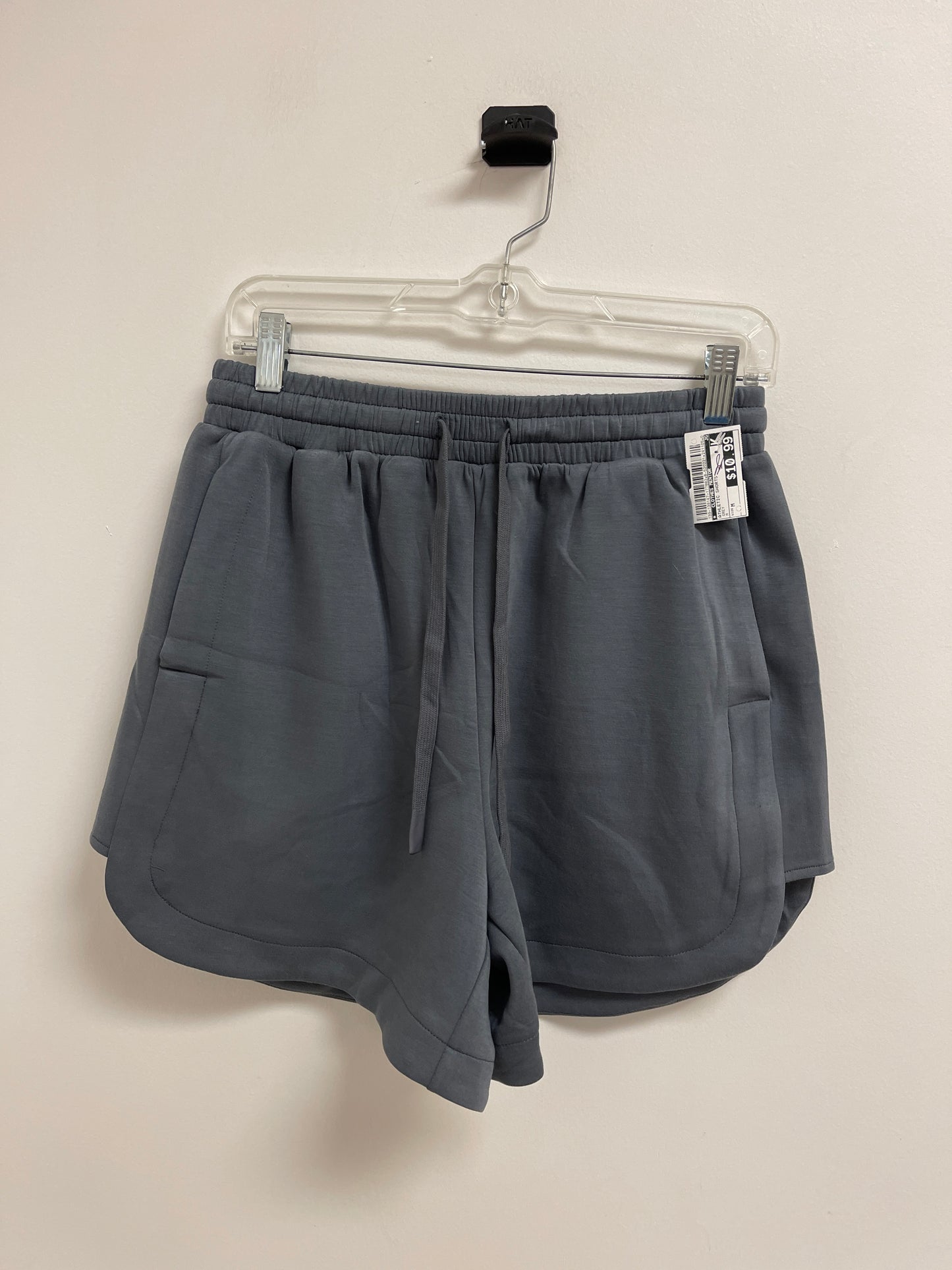 Athletic Shorts By Clothes Mentor In Grey, Size: M