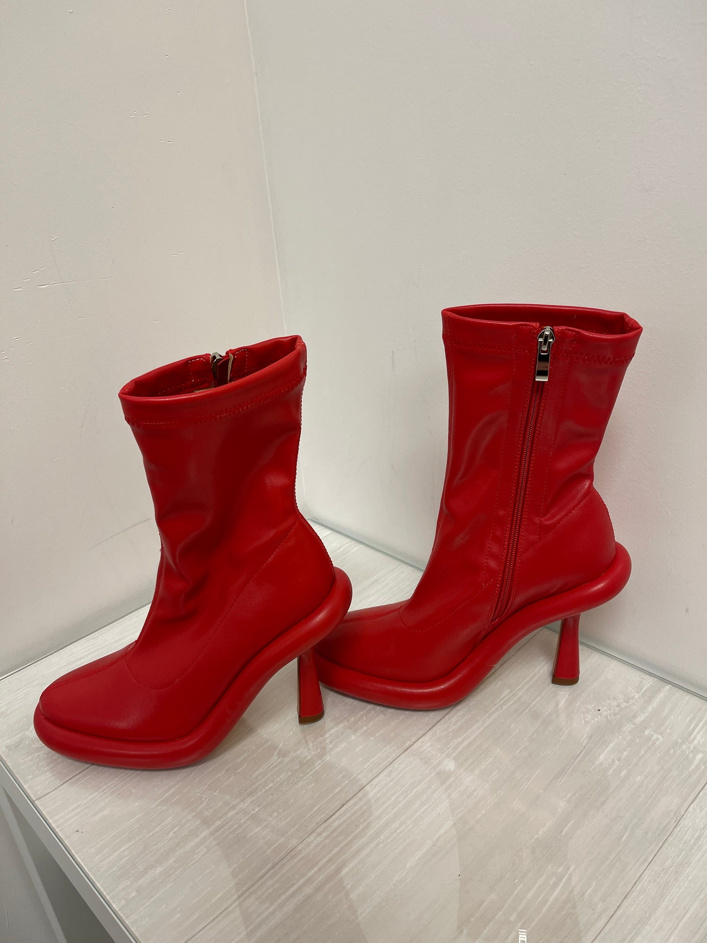 Boots Ankle Heels By Clothes Mentor In Red, Size: 8