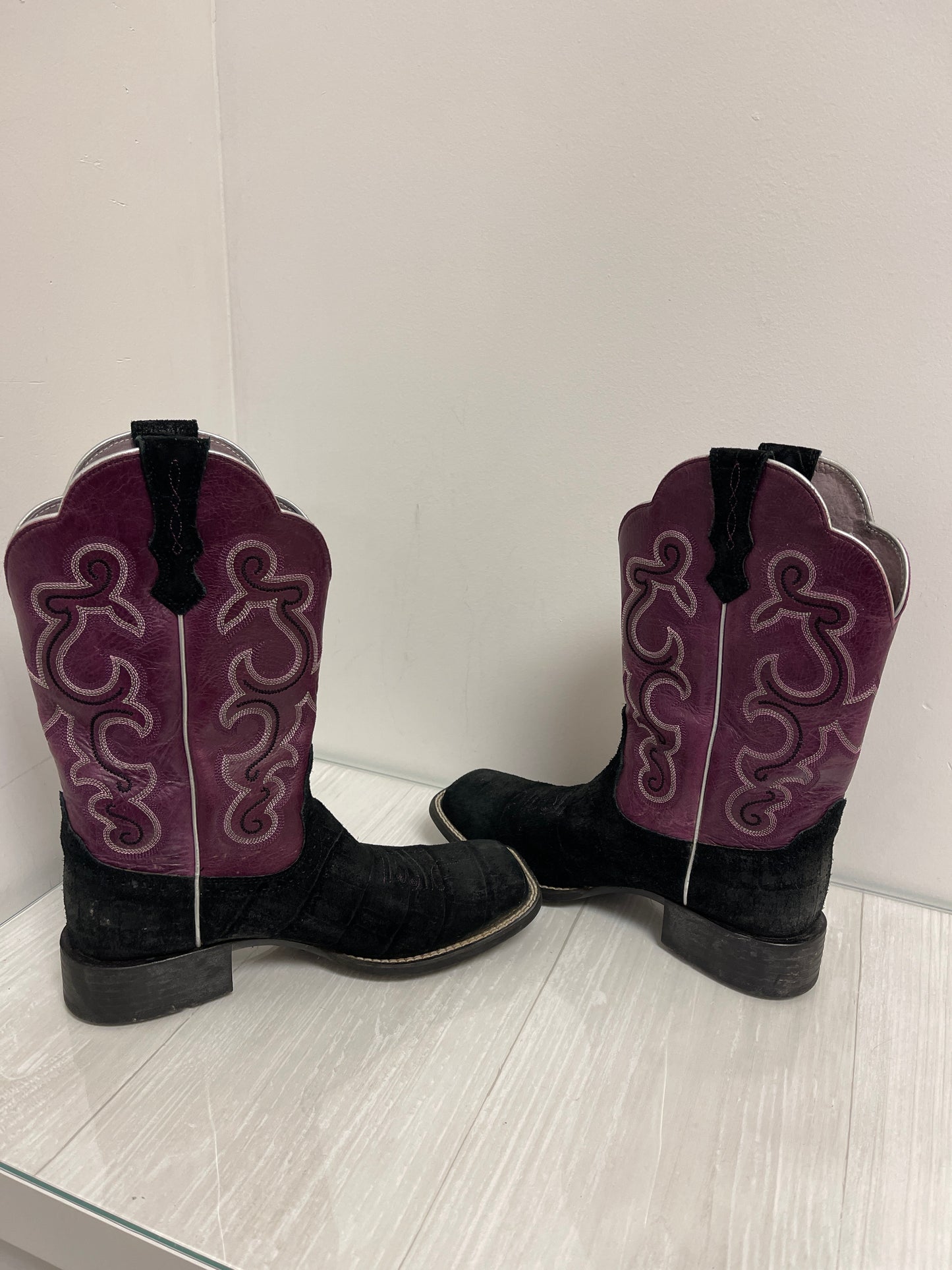 Boots Western By Ariat In Purple, Size: 8