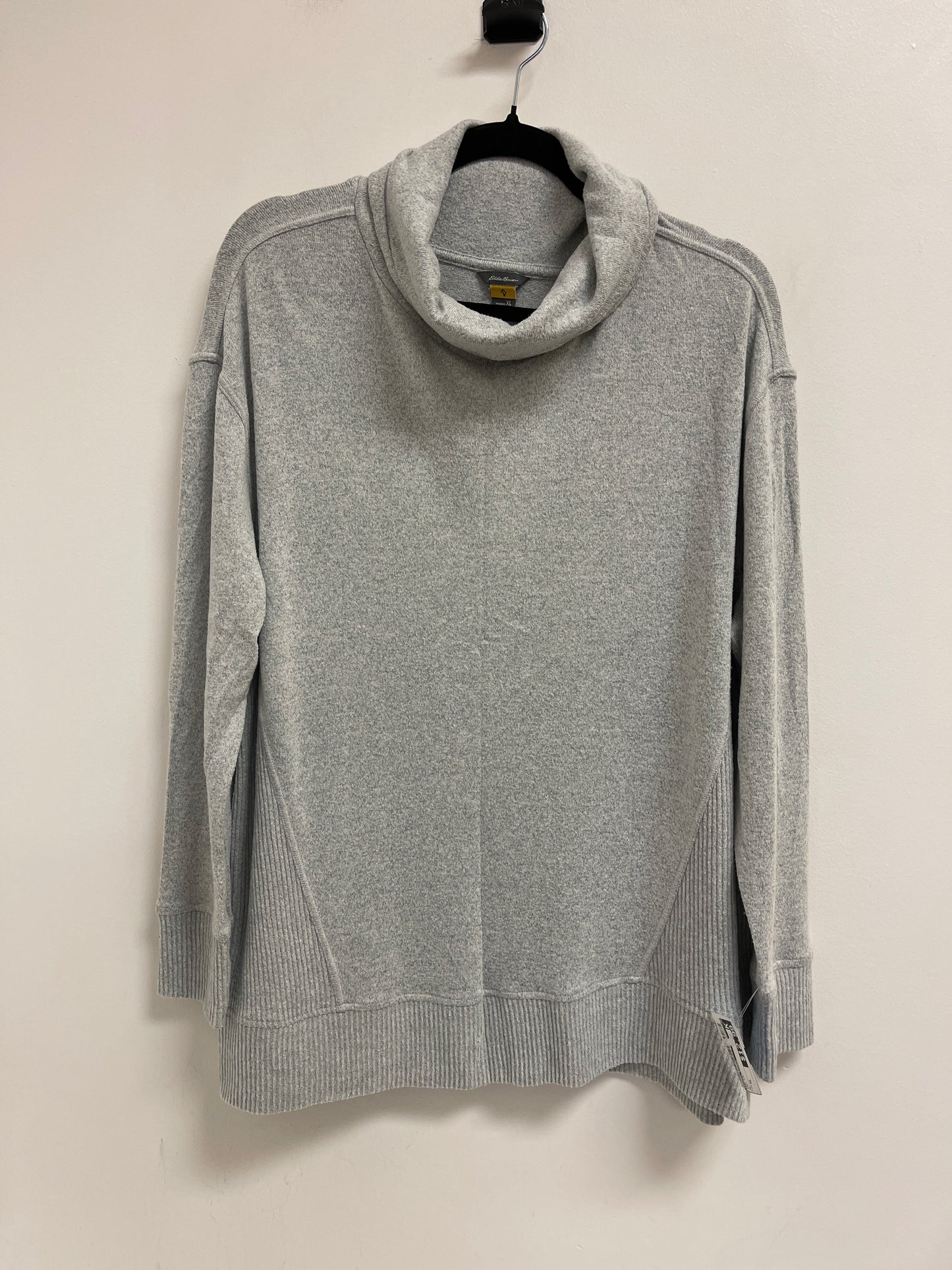 Top Long Sleeve By Eddie Bauer In Grey, Size: Xl