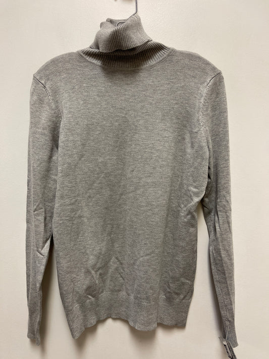 Top Long Sleeve By Joseph A. In Grey, Size: S