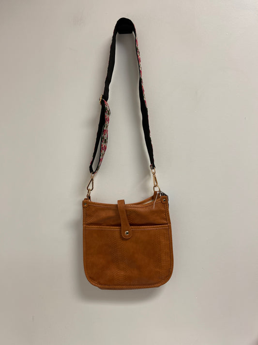 Crossbody By Clothes Mentor, Size: Large