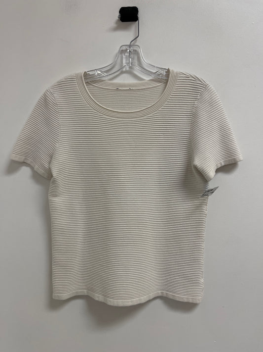 Top Short Sleeve By Clothes Mentor In Cream, Size: S