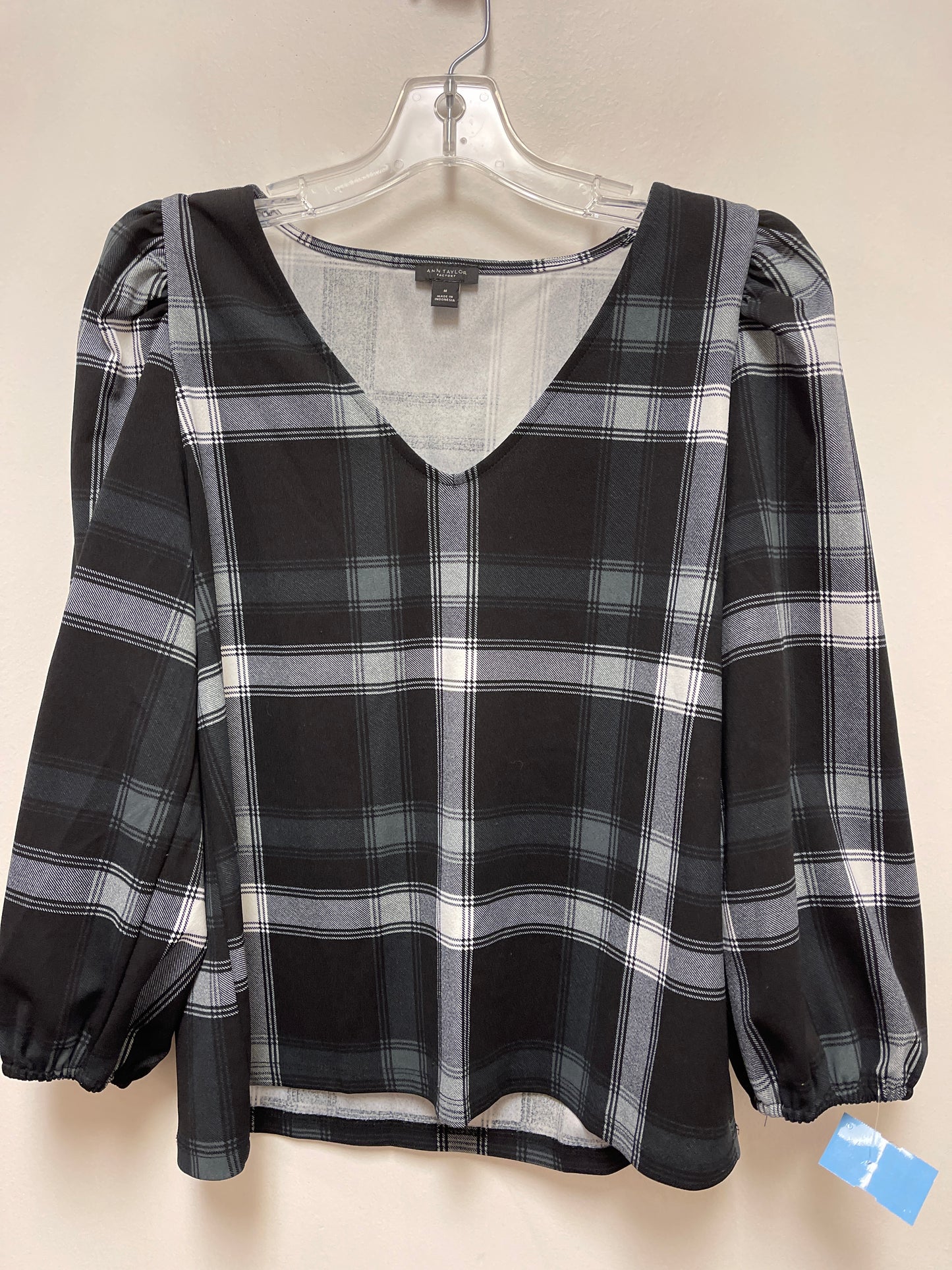 Top Long Sleeve By Ann Taylor In Black, Size: M