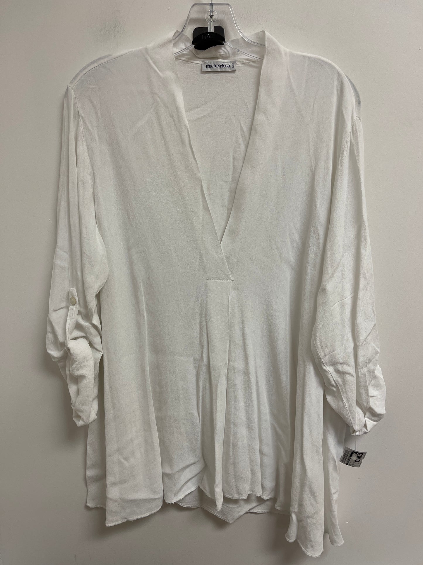 Tunic Long Sleeve By Clothes Mentor In White, Size: L