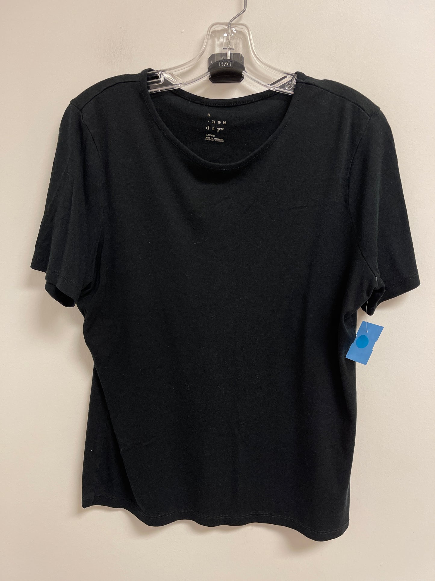 Top Short Sleeve By A New Day In Black, Size: L