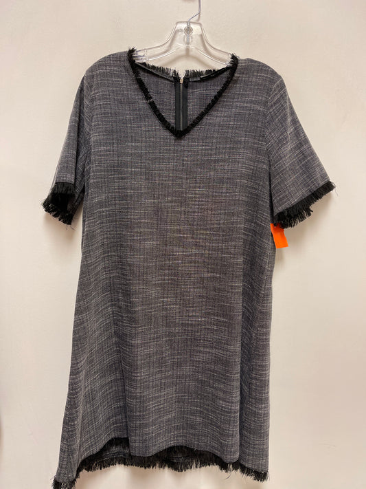 Dress Casual Short By Doe & Rae In Grey, Size: L