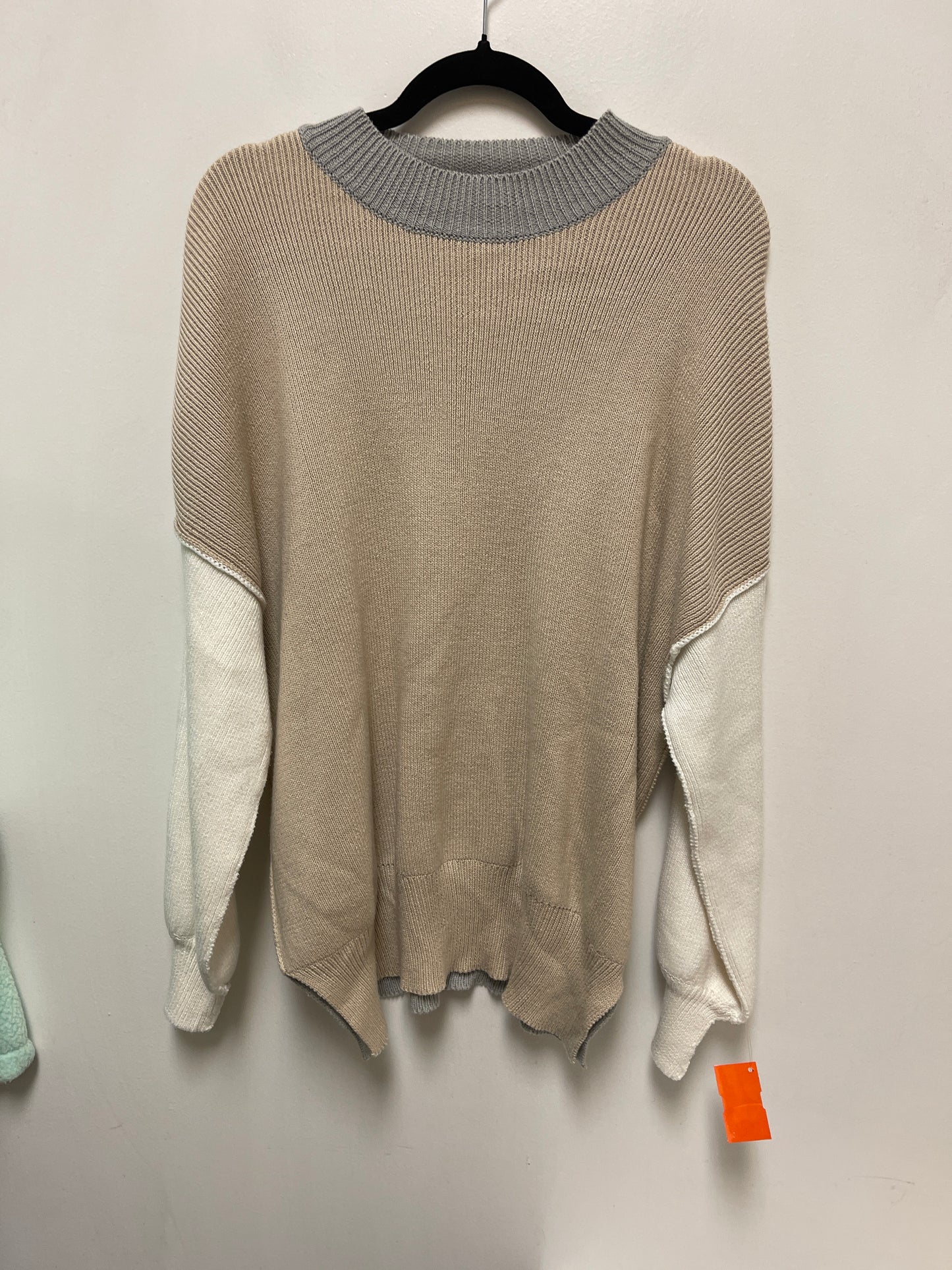Sweater By Bke In Grey, Size: M