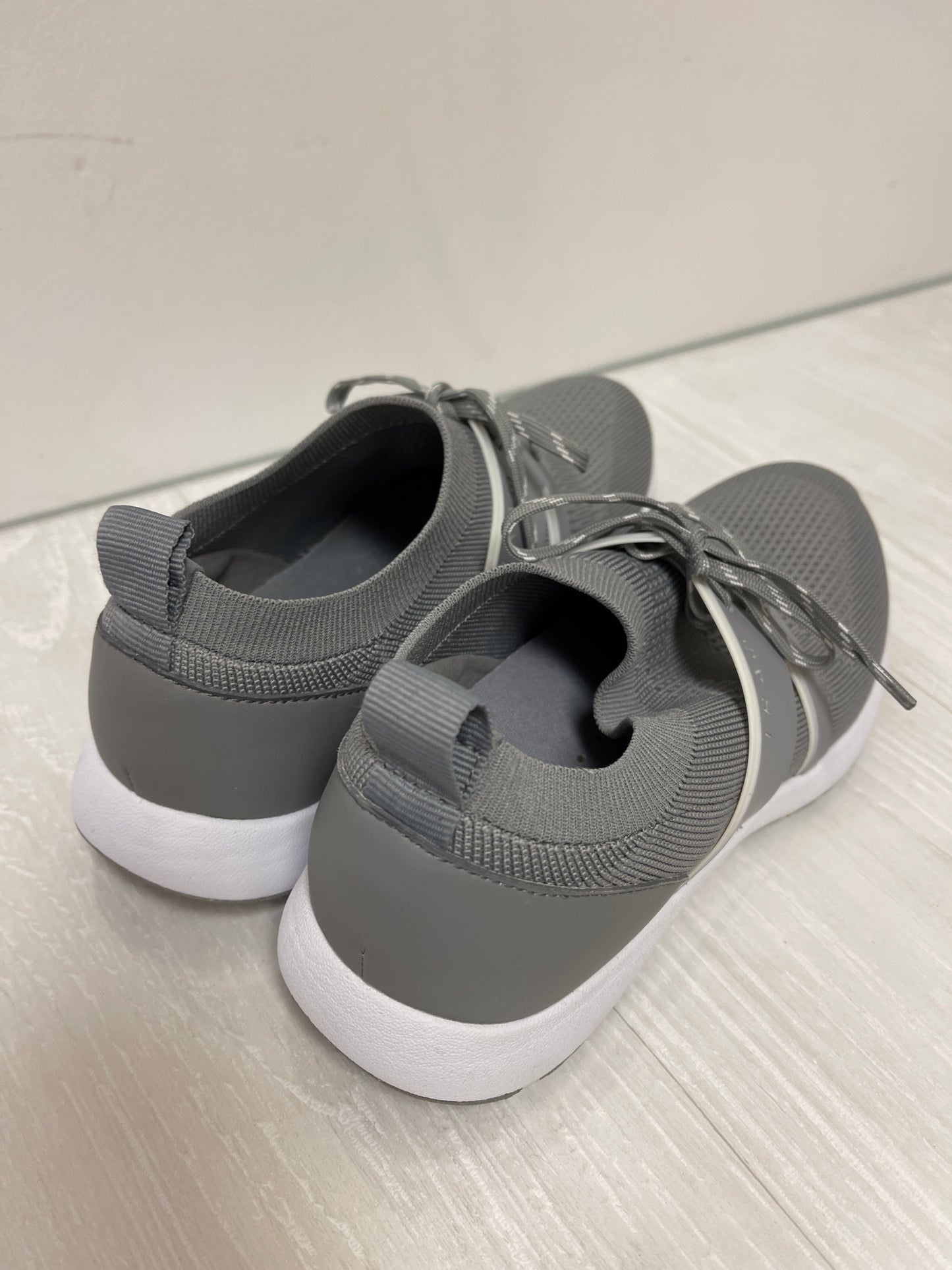 Shoes Athletic By Alegria In Grey, Size: 6.5