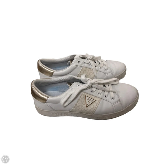 Shoes Sneakers By Guess In White, Size: 11