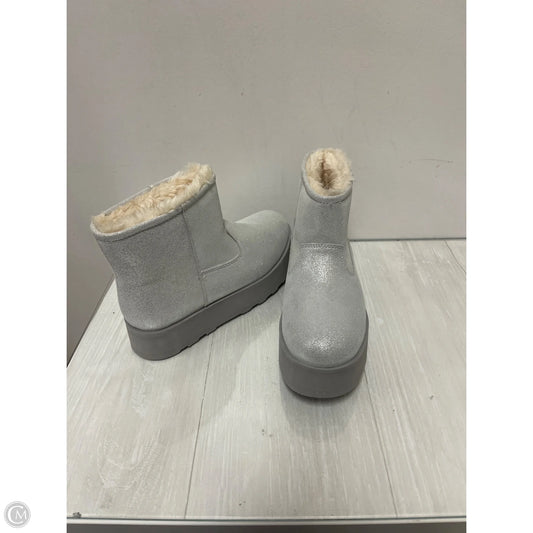 Boots Ankle Flats By Time And Tru In Silver, Size: 7