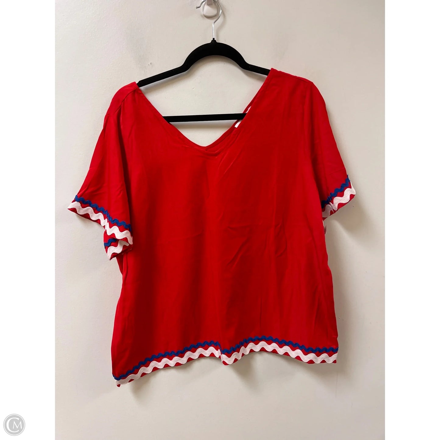 Top Short Sleeve By Clothes Mentor In Red, Size: M