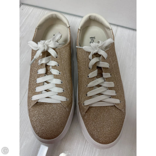 Shoes Sneakers By Clothes Mentor In Gold, Size: 9