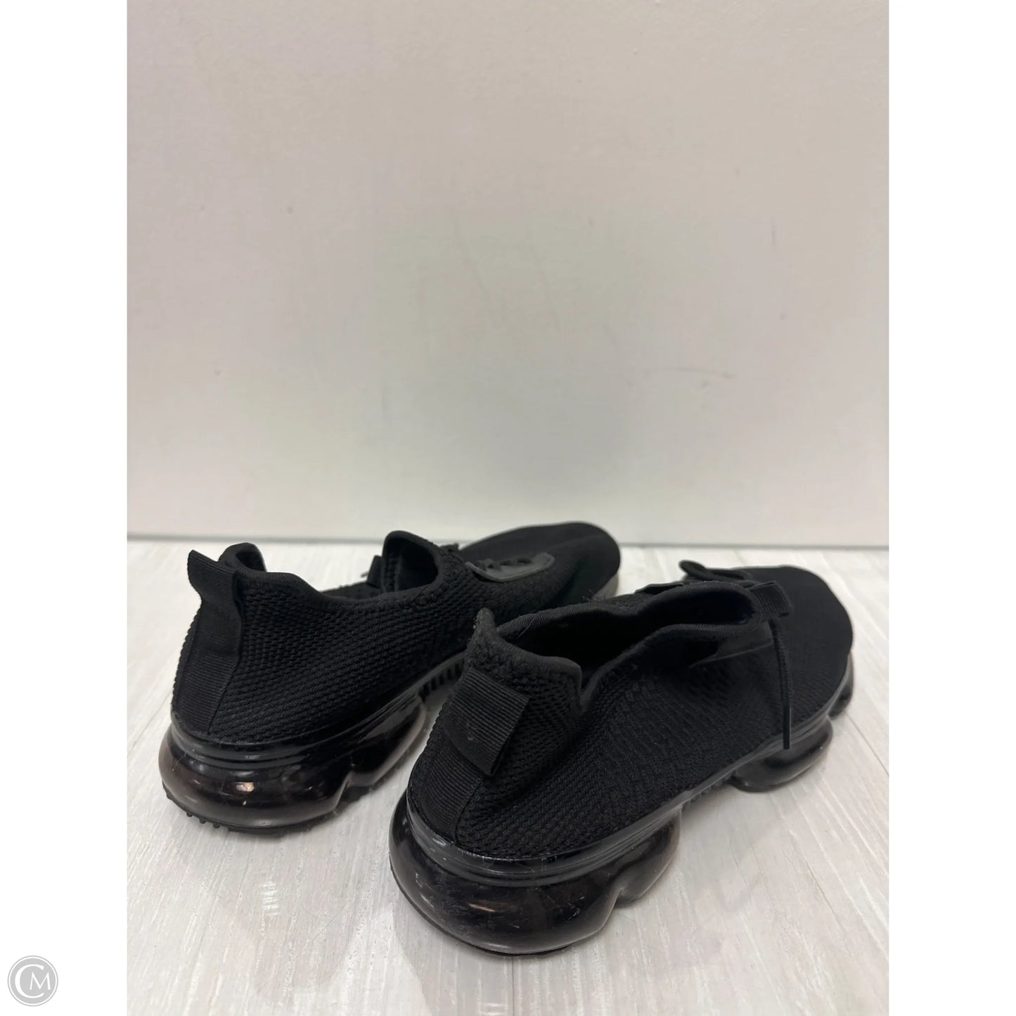 Shoes Athletic By Clothes Mentor In Black, Size: 10