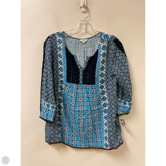 Top Long Sleeve By Crown And Ivy In Blue, Size: M