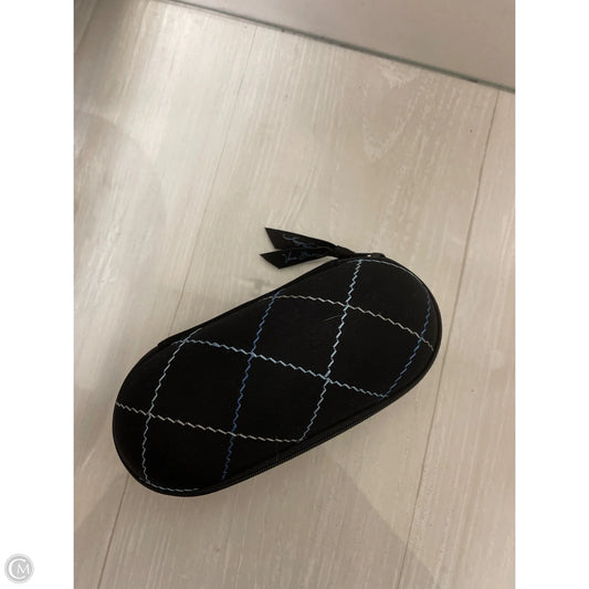 Accessory Tag By Vera Bradley, Size: Medium