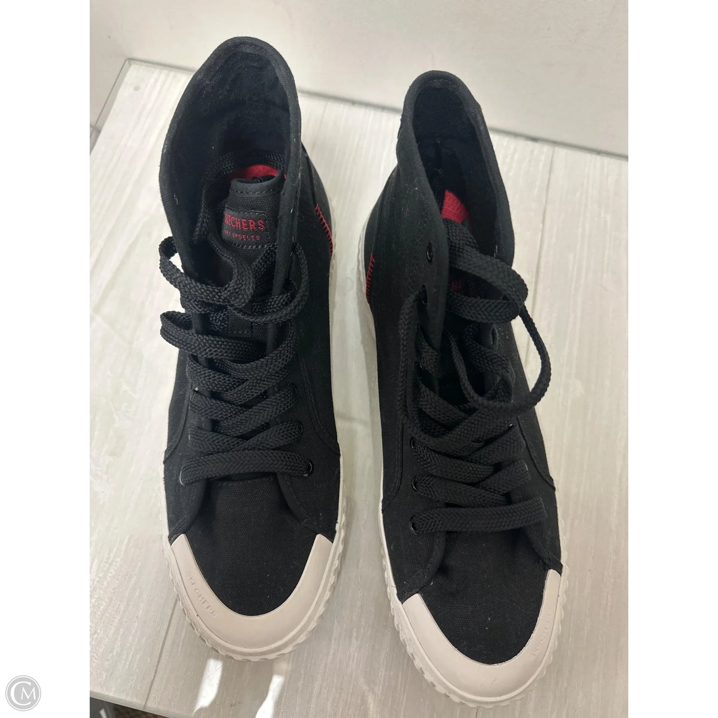 Shoes Sneakers By Skechers In Black, Size: 10