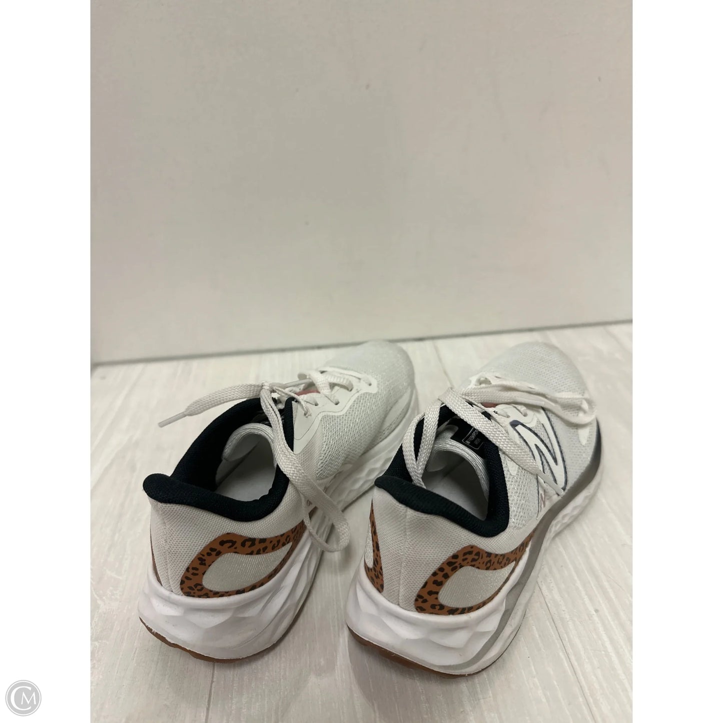 Shoes Athletic By New Balance In White, Size: 7