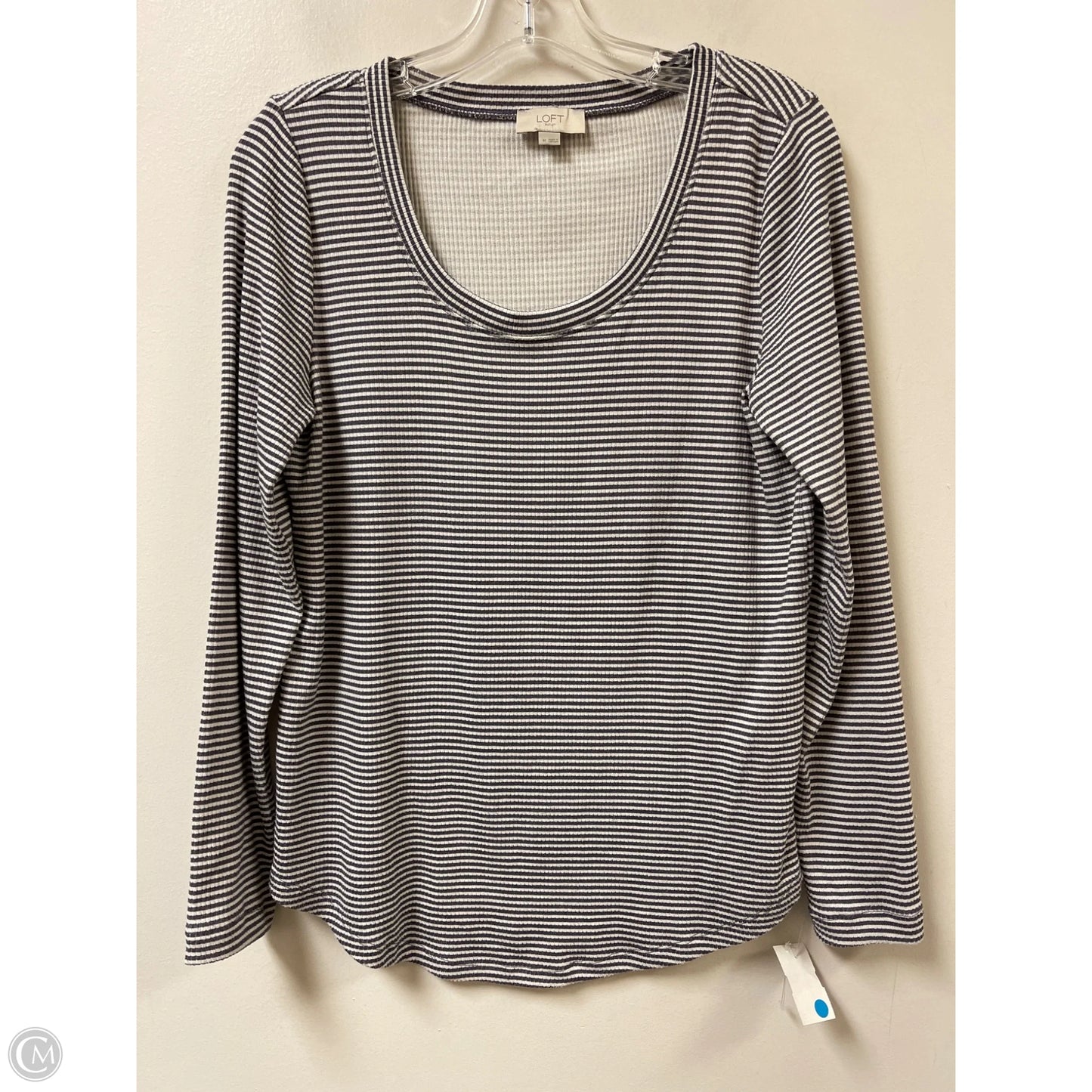 Top Long Sleeve By Loft In Grey, Size: M