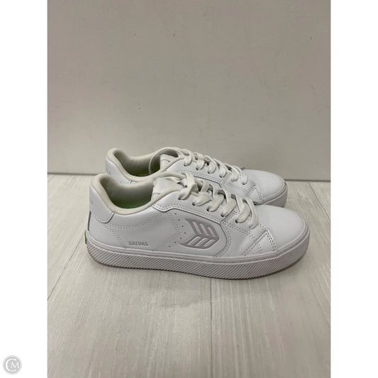 Shoes Sneakers By Cariuma In White, Size: 8.5