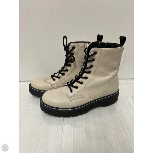 Boots Combat By Sincerely Jules In Cream, Size: 8.5