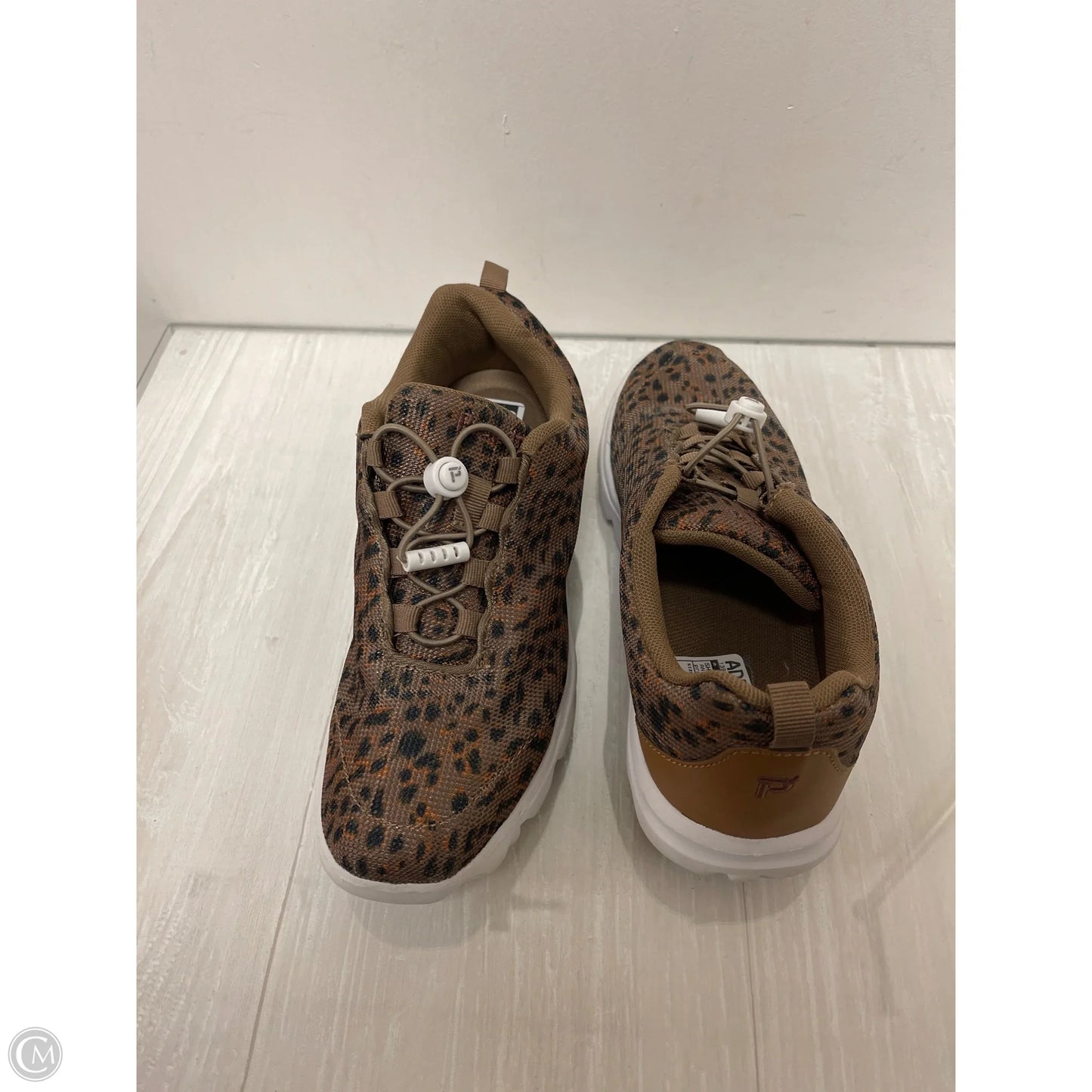 Shoes Athletic By Clothes Mentor In Animal Print, Size: 9