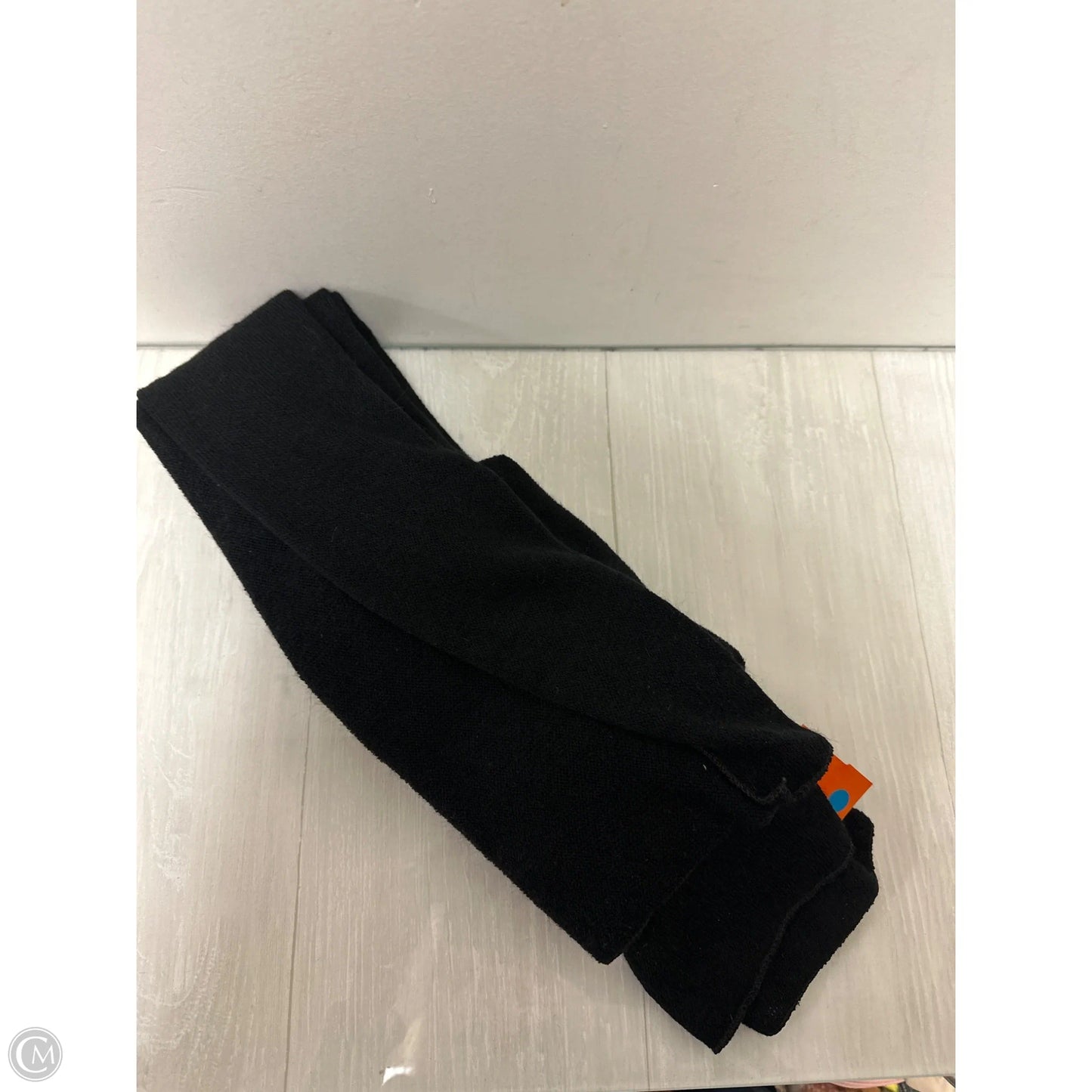 Scarf Winter By Clothes Mentor In Black
