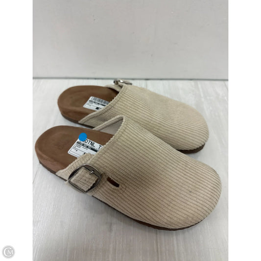 Shoes Flats By Time And Tru In Cream, Size: 8