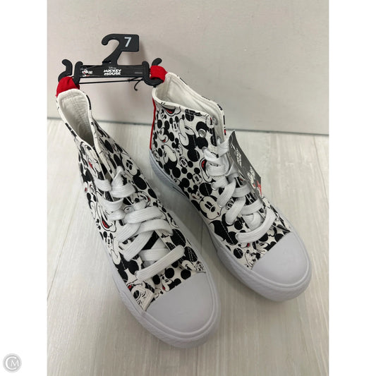 Shoes Sneakers By Disney In Black & White, Size: 7