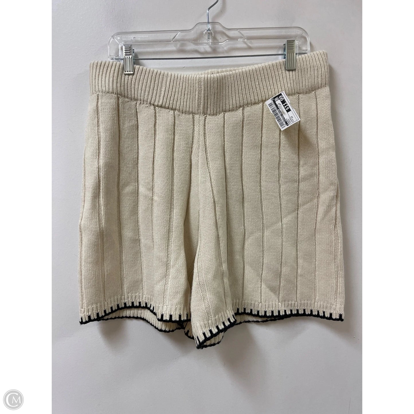 Shorts By Clothes Mentor In Cream, Size: 12