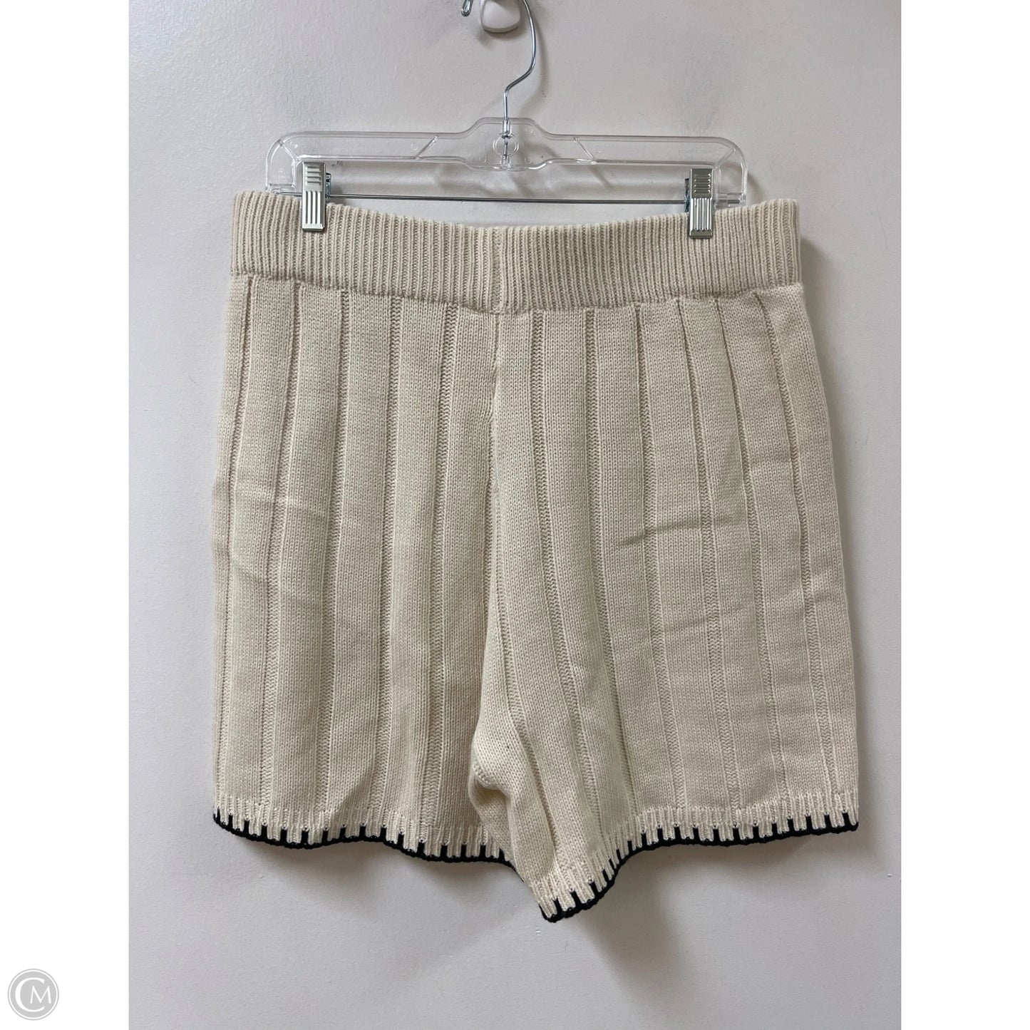 Shorts By Clothes Mentor In Cream, Size: 12